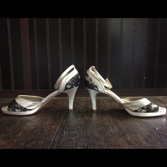 Size 6 Satin & Lace Heels - Picture 3 of 6